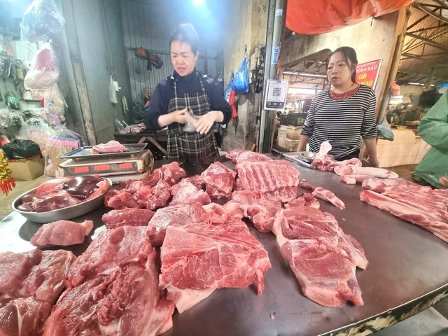 Giá lợn hơi sắp lên 80.000 đồng/kg, người chăn nuôi lãi đậm - Ảnh 1