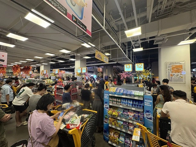 Chợ tết bắt đầu sôi động - Ảnh 3