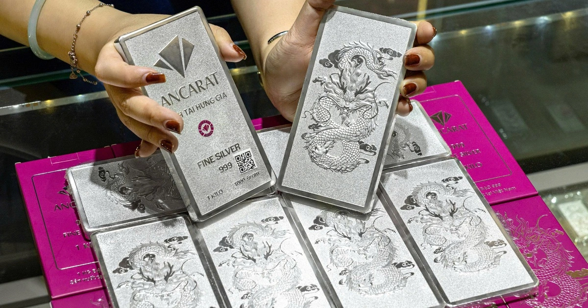 Chuyên gia dự báo giá bạc có thể lên 130 triệu đồng/kg