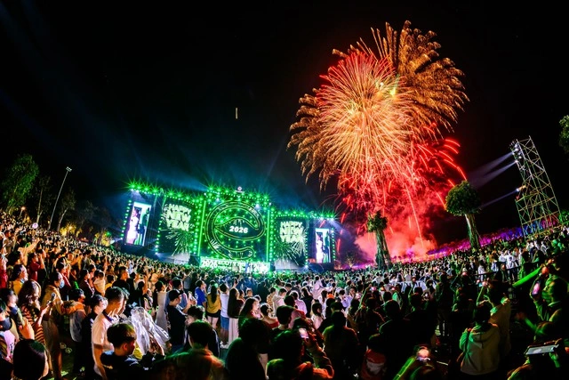 Chào năm mới giữa xanh tươi tại đại nhạc hội countdown 2026 khắp ba miền của Ecopark - Ảnh 11