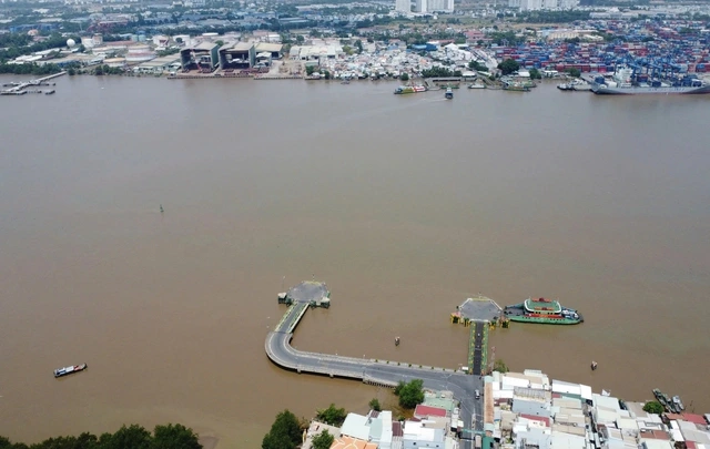 Tài xế lưu ý: Phà Cát Lái tạm cấm ô tô trên 8 tấn - Ảnh 1