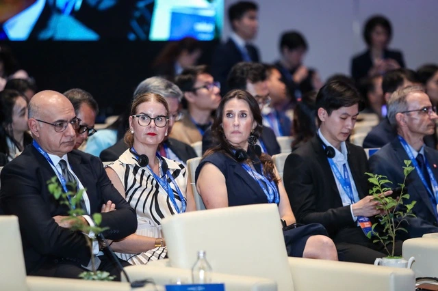 Giải ngân vốn FDI đạt đỉnh, lĩnh vực nào đang hấp dẫn nhà đầu tư ngoại? - Ảnh 2