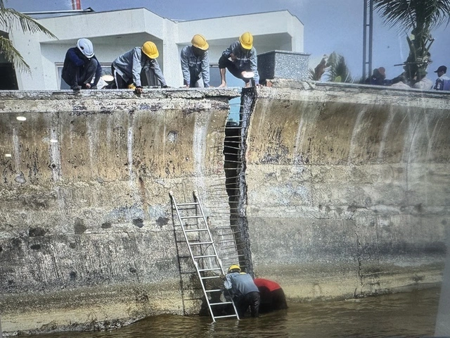 Đề nghị khắc phục sự cố kè biển dự án 12.000 tỉ đồng ở TP.HCM bị sập - Ảnh 1