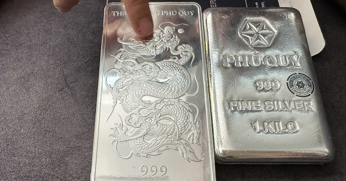 Vì sao bạc khan hiếm, giá tăng phi mã?