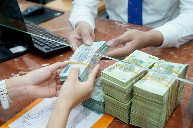 Nhận thưởng Tết Bính Ngọ 2026 bằng vàng, voucher phải nộp thuế ra sao? - Ảnh 2