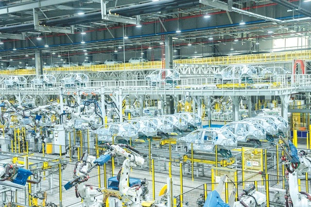 VinFast dẫn dắt thị trường ô tô Việt, người tiêu dùng hưởng lợi toàn diện - Ảnh 3