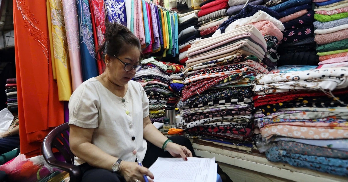 Hộ kinh doanh, cá nhân kinh doanh không phải nộp lệ phí môn bài