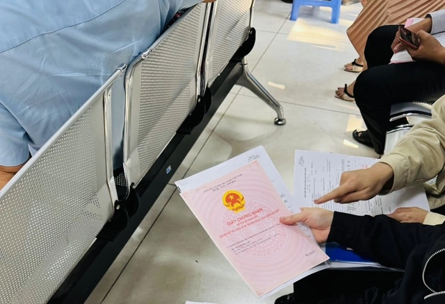 Tin vui với người dân: Sổ trắng, sổ xanh có giá trị tương đương sổ hồng - Ảnh 1