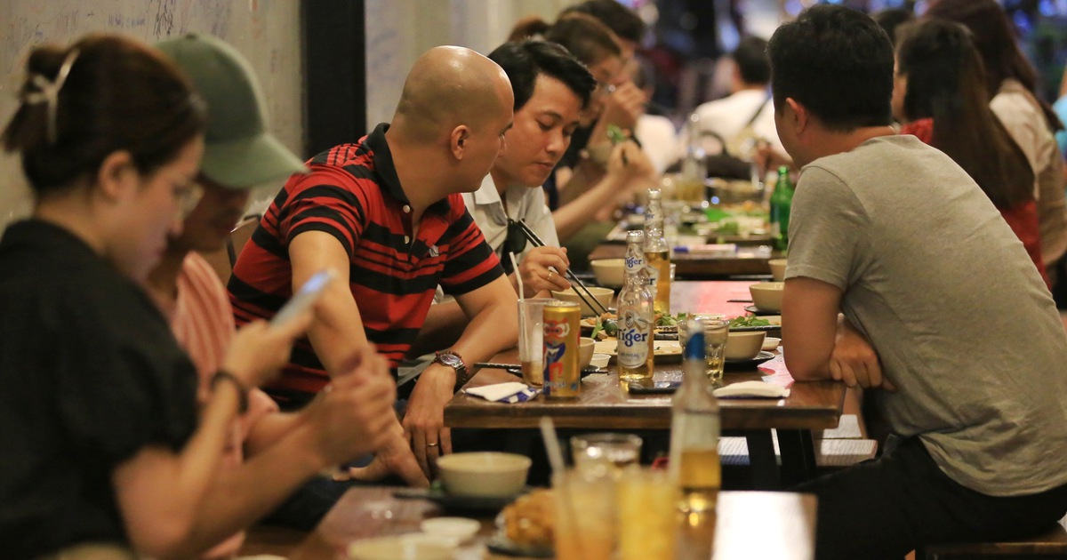 Cục Thuế nói về thời điểm xuất hóa đơn bán hàng online, kinh doanh nhà hàng