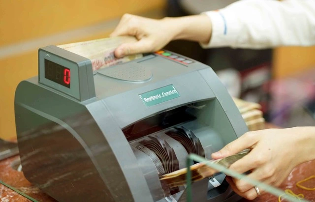 Doanh nghiệp trả lương bằng tiền mặt trên 5 triệu đồng có được trừ vào chi phí? - Ảnh 1