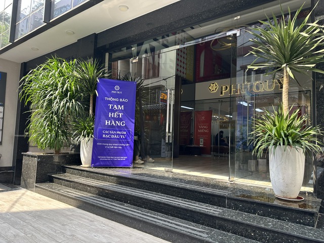 Khan hiếm cao độ, xuất hiện tình trạng mua bán bạc 'trên giấy' - Ảnh 1