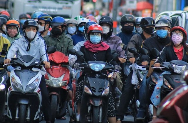 Sáng nay, TP.HCM lạnh 19 độ C - Ảnh 2