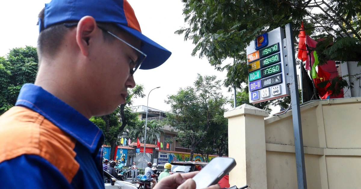 Doanh nghiệp bán lẻ xăng dầu sẽ được quyết định giá bán trong một số trường hợp