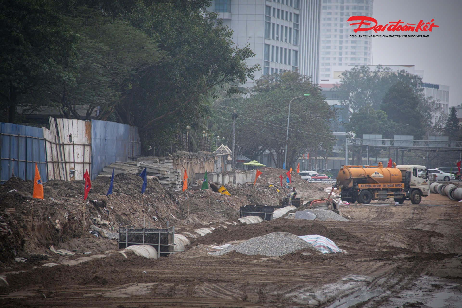 Vành đai 1 tăng tốc: 350m đoạn Hoàng Cầu – Voi Phục khoác “áo mới” - Ảnh 3