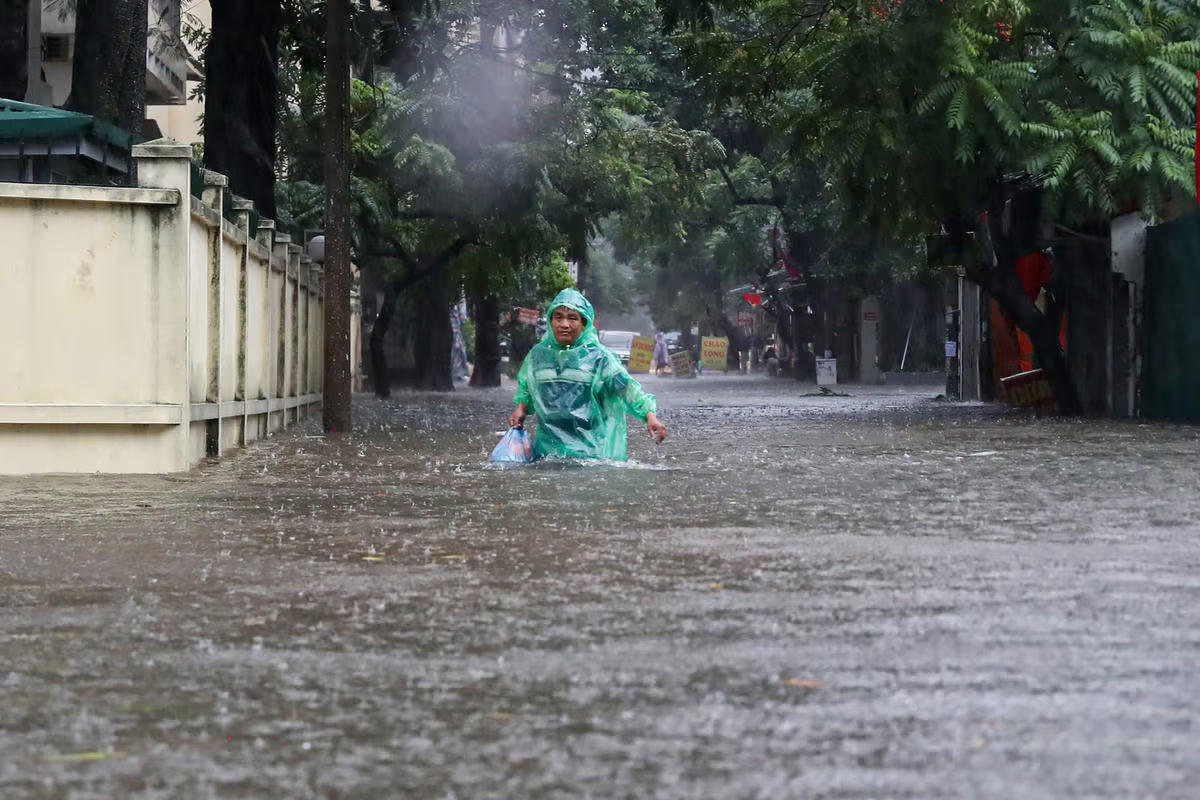 Hà Nội khẩn cấp xây dựng 2 bể ngầm chống ngập - Ảnh 1