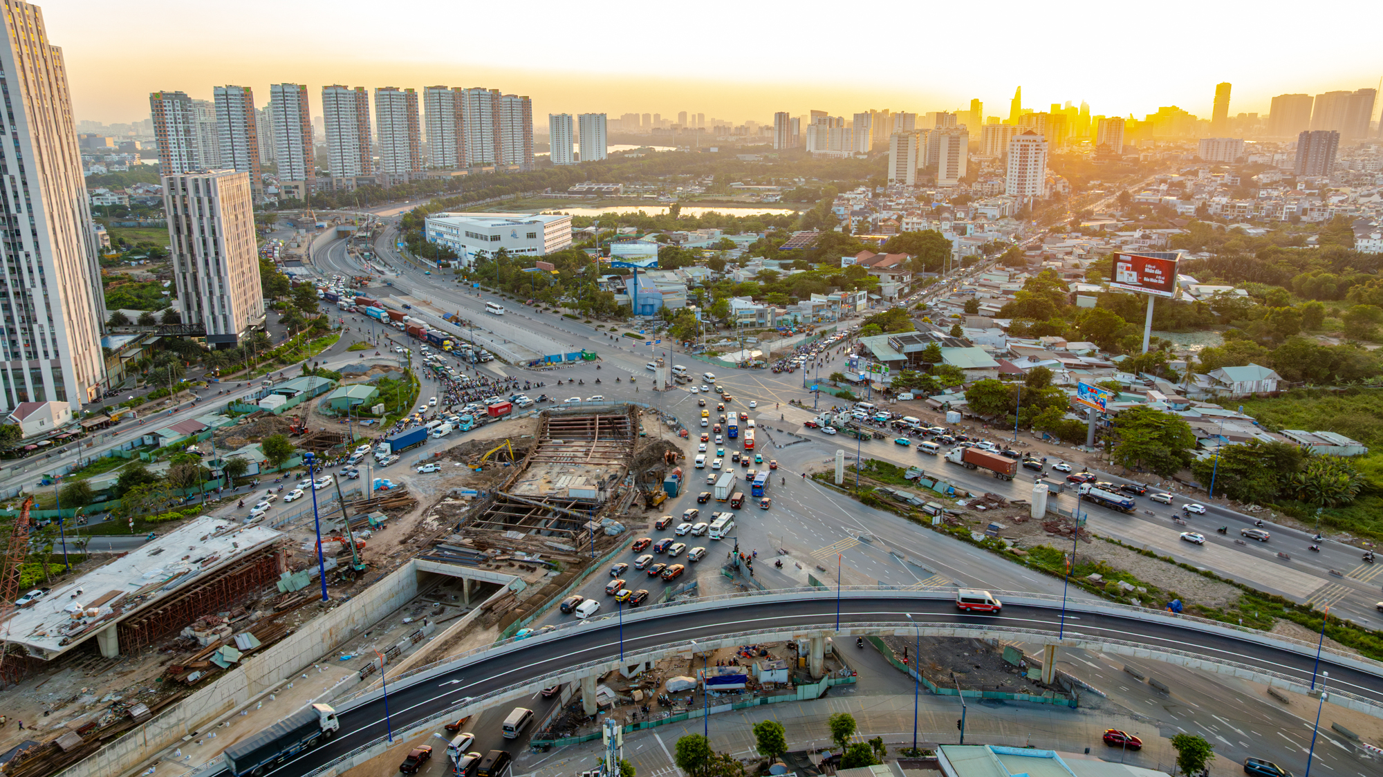 Toàn cảnh nút giao có 2 hầm, 3 tầng, 8 cầu, trị giá 3.400 tỷ ở TP.HCM - Ảnh 10