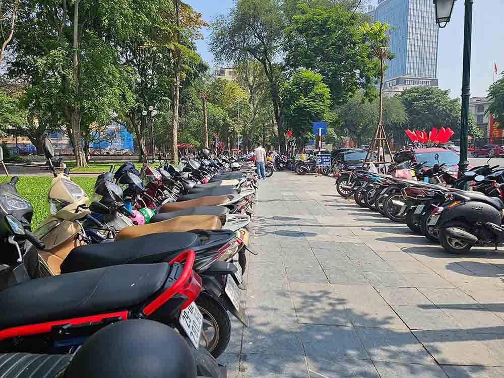 Bố trí bãi xe 800m2 gần hồ Gươm phục vụ người dân dịp Tết Nguyên đán - Ảnh 1