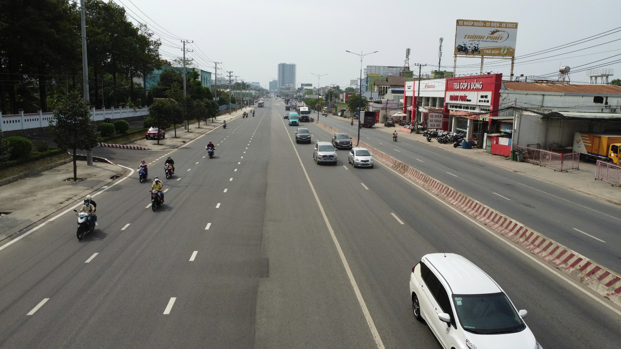 Hình hài Quốc lộ 13 đoạn qua khu vực Bình Dương sau nhiều năm thi công - Ảnh 6