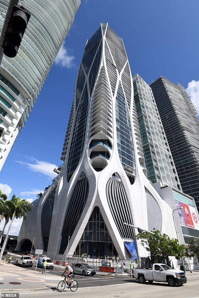 David Beckham bán penthouse 600 tỷ giữa lúc "cạch mặt" con trai cả - Ảnh 2