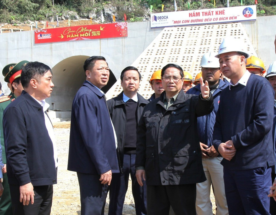 Thủ tướng yêu cầu thông xe cao tốc nối tới cửa khẩu Lạng Sơn trước ngày 30/4 - Ảnh 2