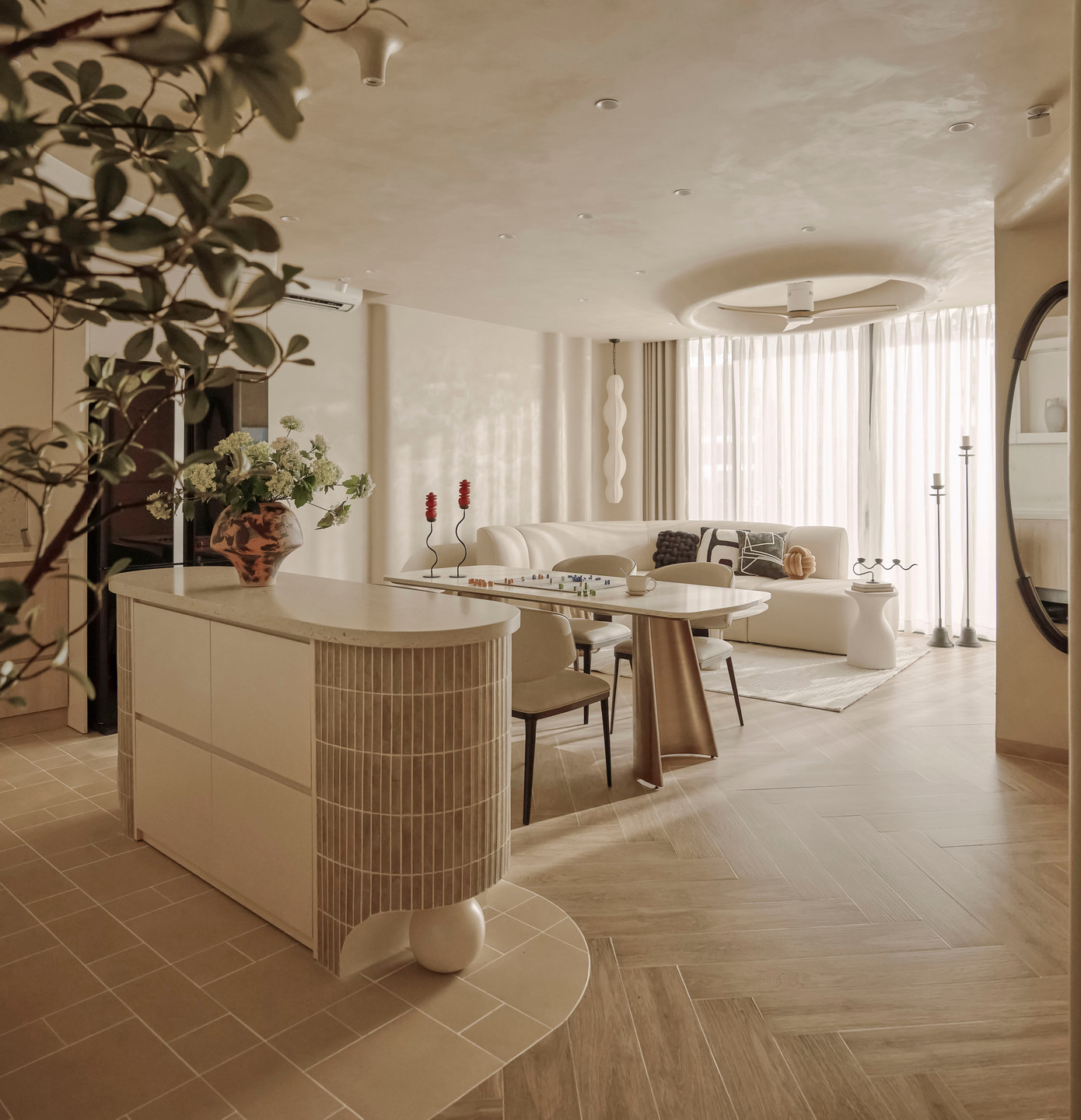 Tận dụng ánh sáng tự nhiên lan tỏa toàn bộ không gian của ngôi nhà hơn 120m2 - Ảnh 11