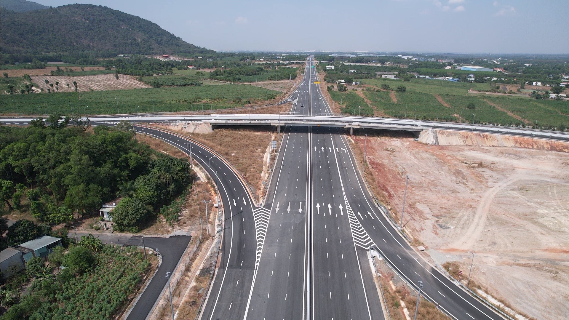 Cận cảnh dự án thành phần 3 đường cao tốc Biên Hòa - Vũng Tàu - Ảnh 2