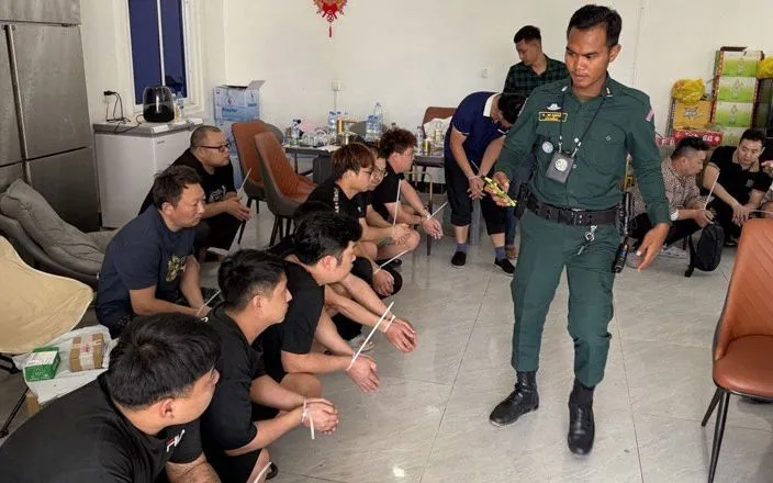 Giải cứu cô gái Thái Lan bị bại liệt khỏi hang ổ lừa đảo tại Campuchia - Ảnh 1