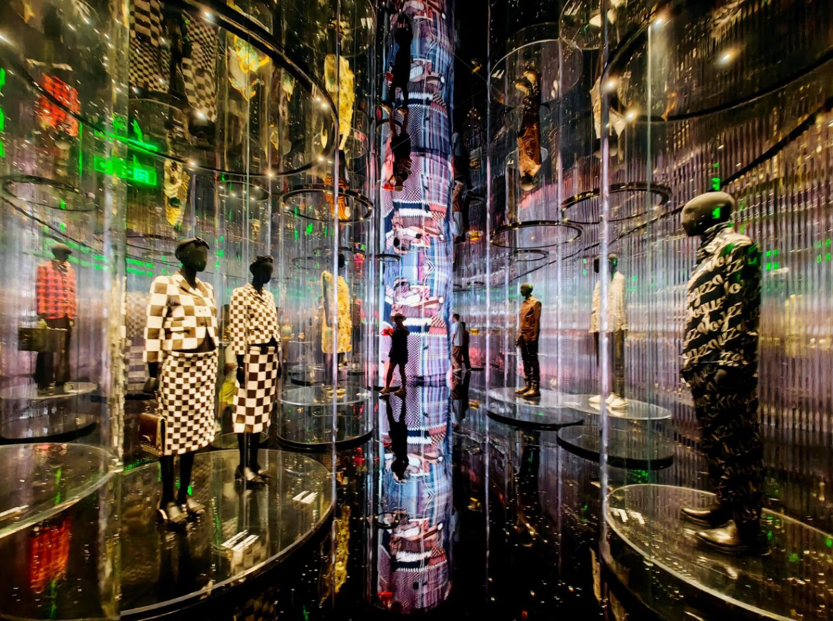 Giá BĐS mất 40% giá trị, giới nhà giàu nền kinh tế lớn nhất Châu Á ngừng đốt tiền cho hàng xa xỉ - Ảnh 2