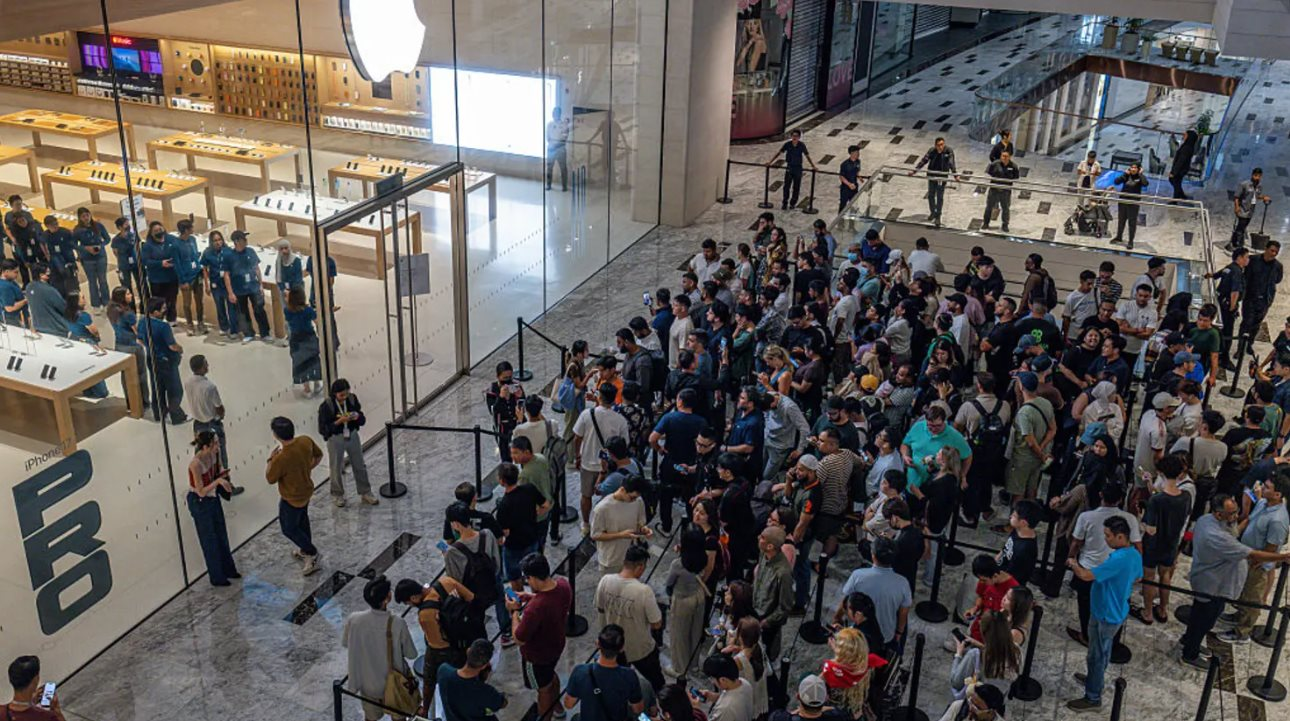 Thị trường smartphone đối mặt cuộc suy thoái chưa từng thấy, có mức giảm sản lượng mạnh nhất lịch sử - Ảnh 3