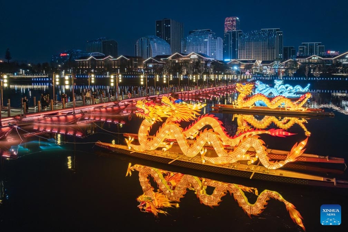 Thế giới tưng bừng đón giao thừa Tết Bính Ngọ - Ảnh 12