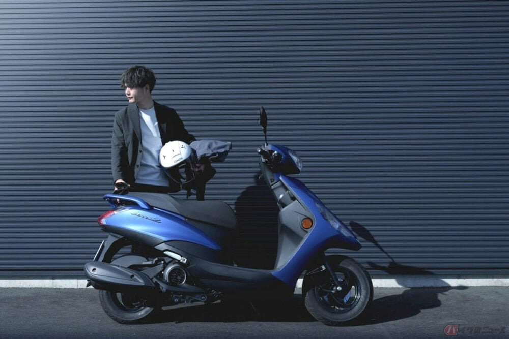 Lộ diện kẻ ngáng đường Honda Lead: Xe ga Yamaha siêu nhẹ 100kg, cốp "nuốt trọn" thế giới, đổ 1 lít xăng đi 52km! - Ảnh 4