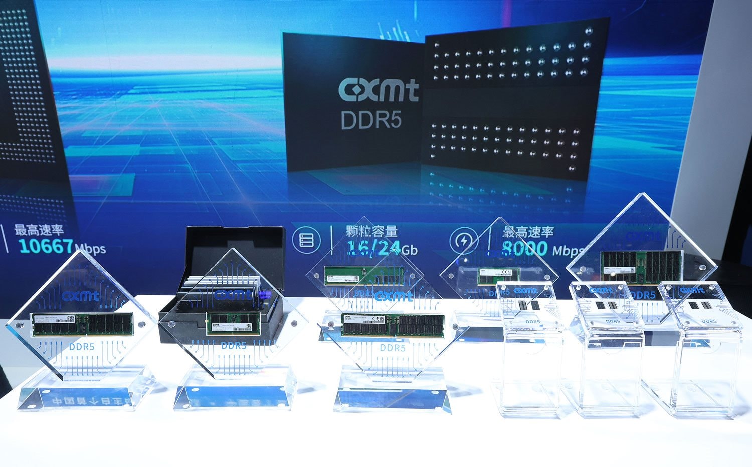 Thâm nhập thị trường chợ đen ‘chip’ lớn nhất thế giới, các tay buôn hốt bạc tỷ USD khi giá linh kiện tăng 95%, trở thành ‘vàng’ mới của ngành công nghệ - Ảnh 2