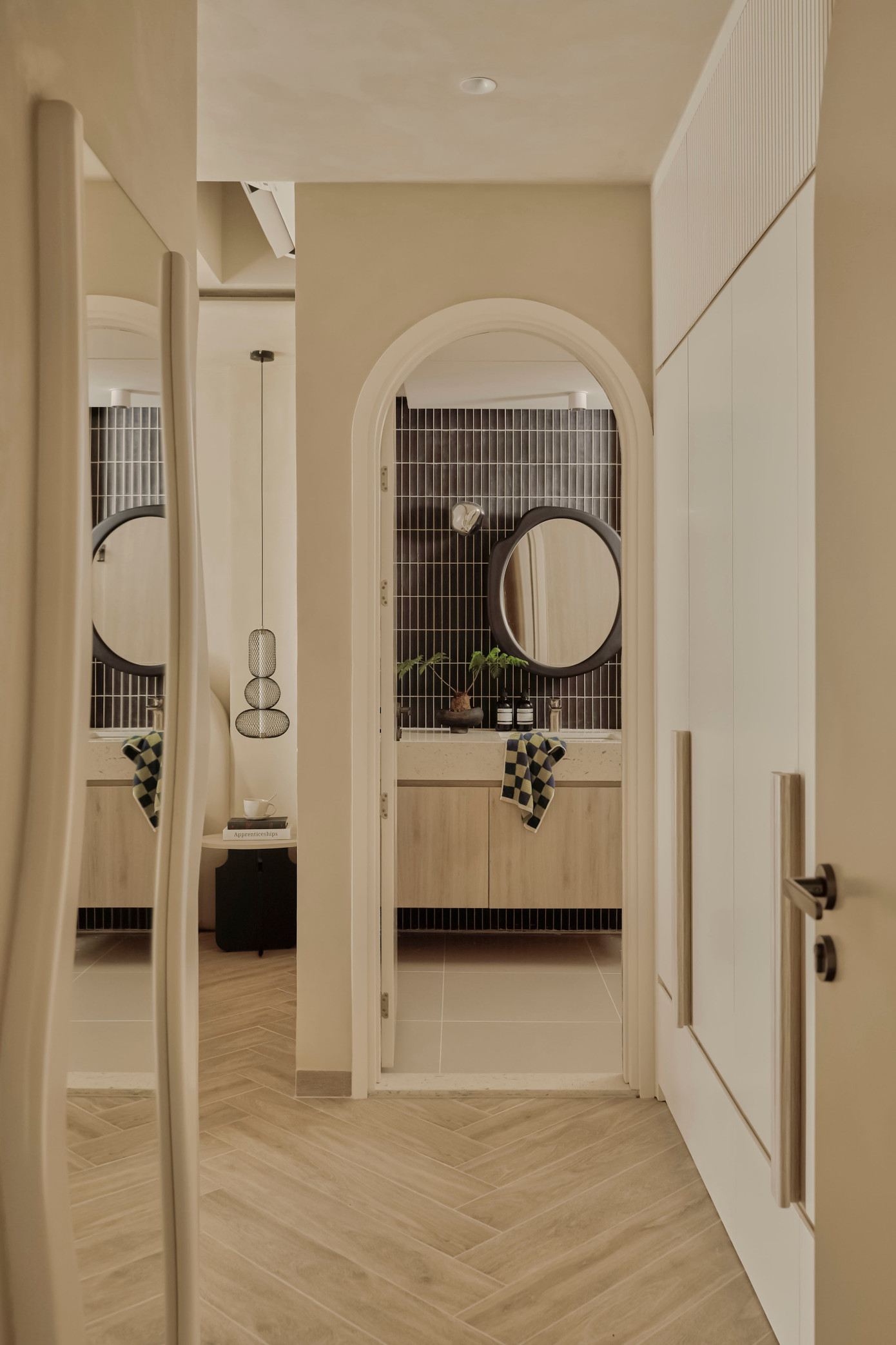 Tận dụng ánh sáng tự nhiên lan tỏa toàn bộ không gian của ngôi nhà hơn 120m2 - Ảnh 19