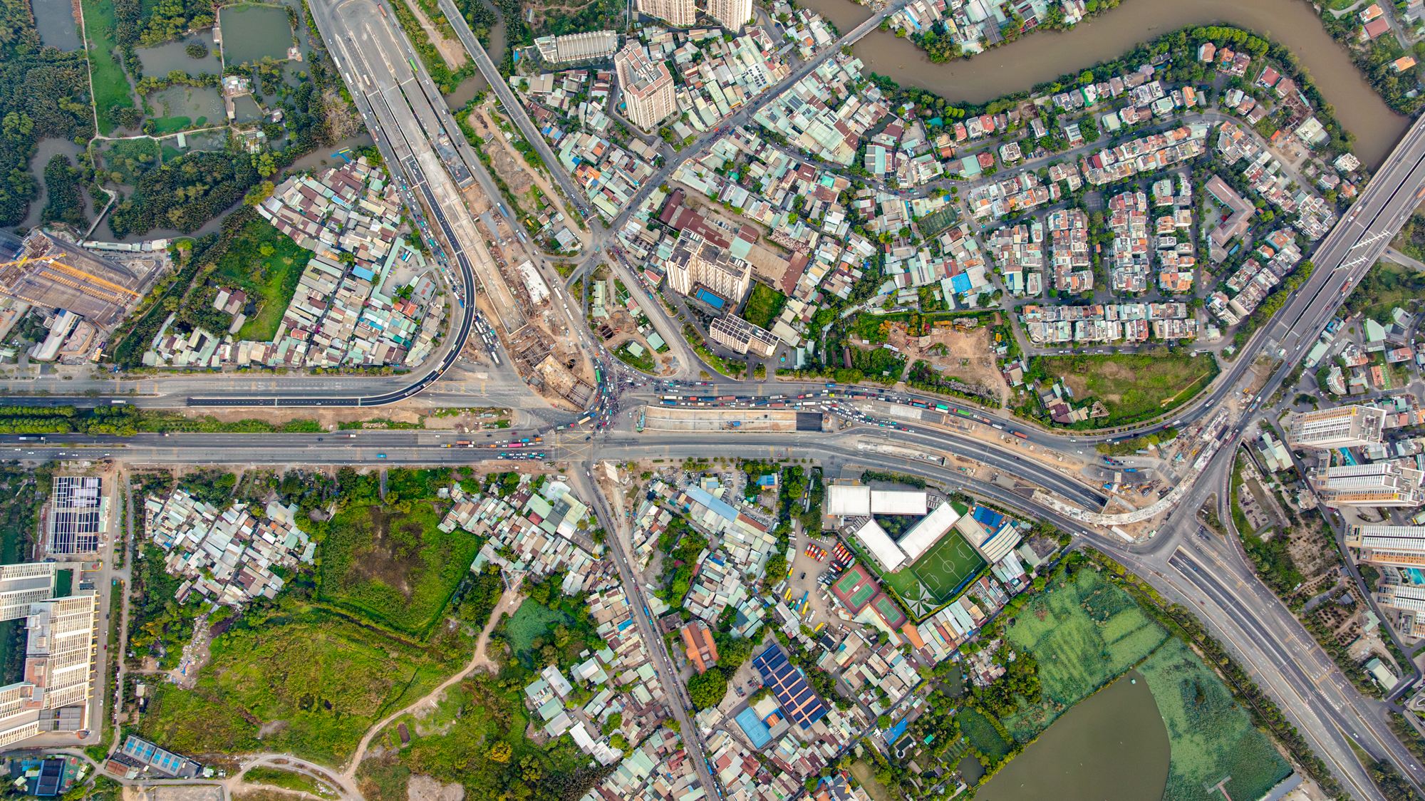 Toàn cảnh nút giao có 2 hầm, 3 tầng, 8 cầu, trị giá 3.400 tỷ ở TP.HCM - Ảnh 3