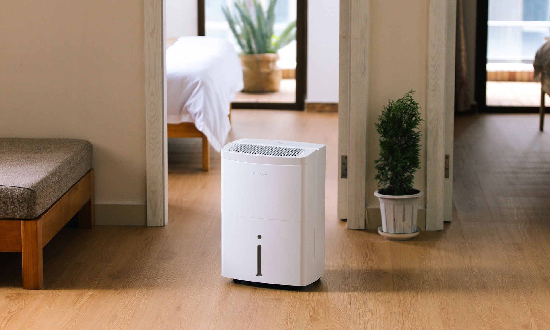 Miền Bắc bước vào cao điểm nồm ẩm, máy hút ẩm giá mềm lên ngôi - Ảnh 3