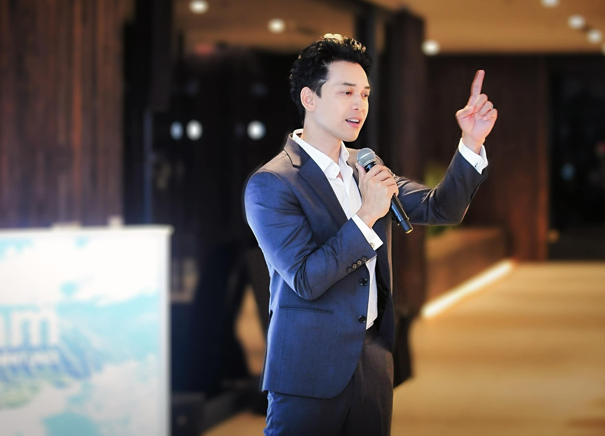 Chủ tịch ngân hàng tuổi Ngọ Trần Hùng Huy: Từ người kế nghiệp trẻ nhất ngành đến biểu tượng banker thế hệ mới - Ảnh 4