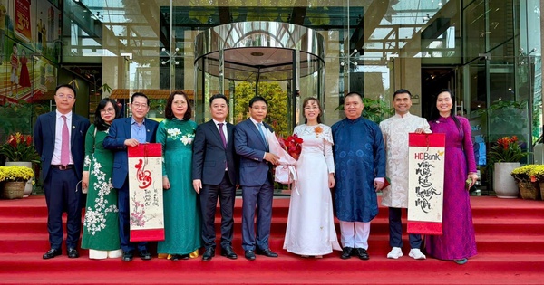 Khai xuân khởi sắc: Từ tiếng cồng HOSE đến nhịp kết nối toàn cầu