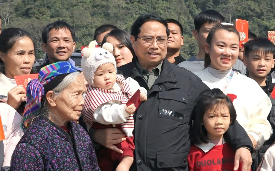 Thủ tướng yêu cầu thông xe cao tốc nối tới cửa khẩu Lạng Sơn trước ngày 30/4 - Ảnh 1