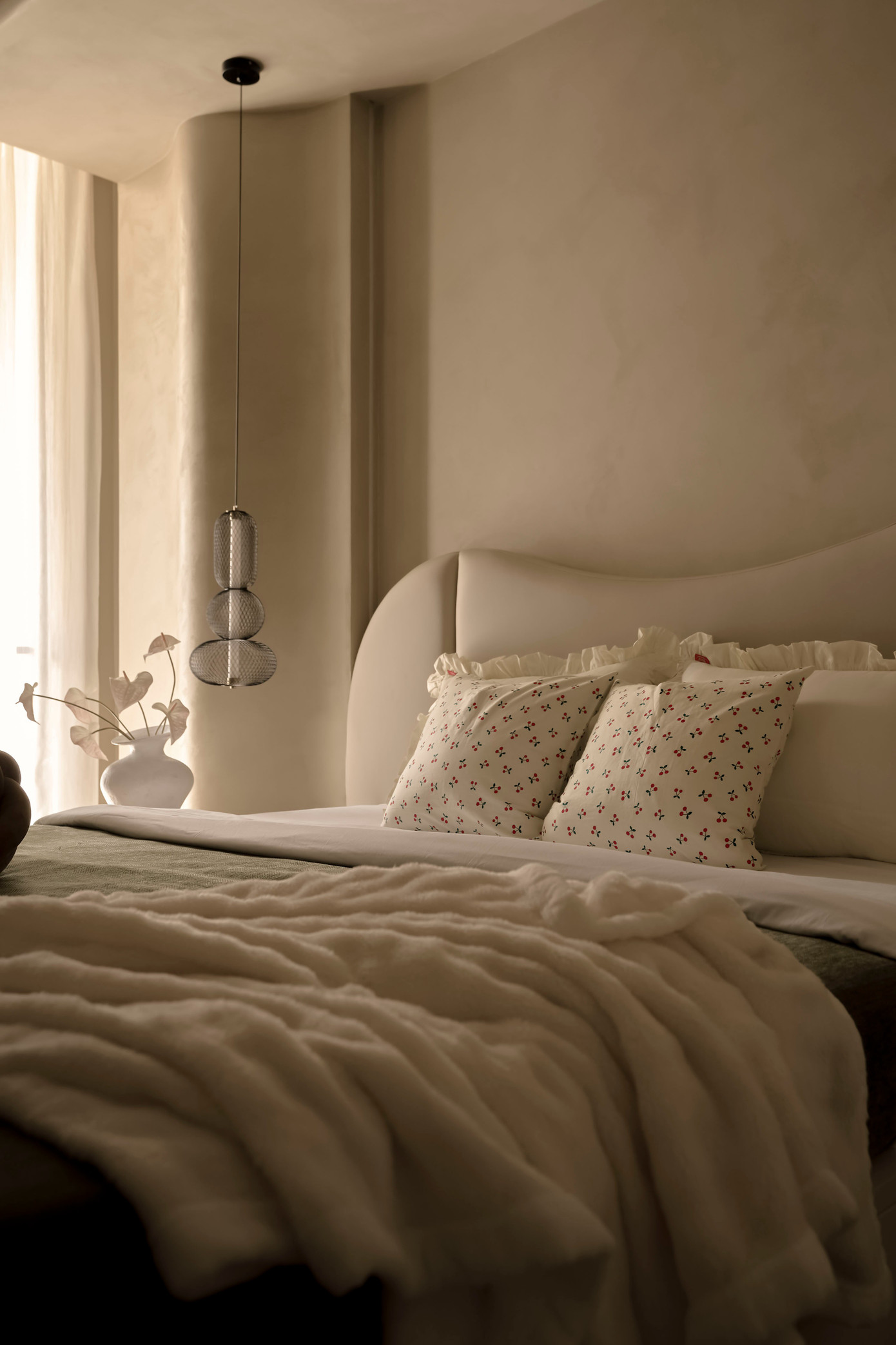 Tận dụng ánh sáng tự nhiên lan tỏa toàn bộ không gian của ngôi nhà hơn 120m2 - Ảnh 16