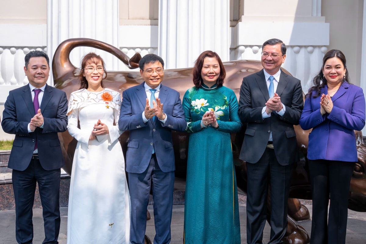 3 nữ tướng Nguyễn Thanh Phượng, Nguyễn Thị Phương Thảo, Nguyễn Thị Mai Thanh cùng xuất hiện tại Lễ đánh cồng - Ảnh 3