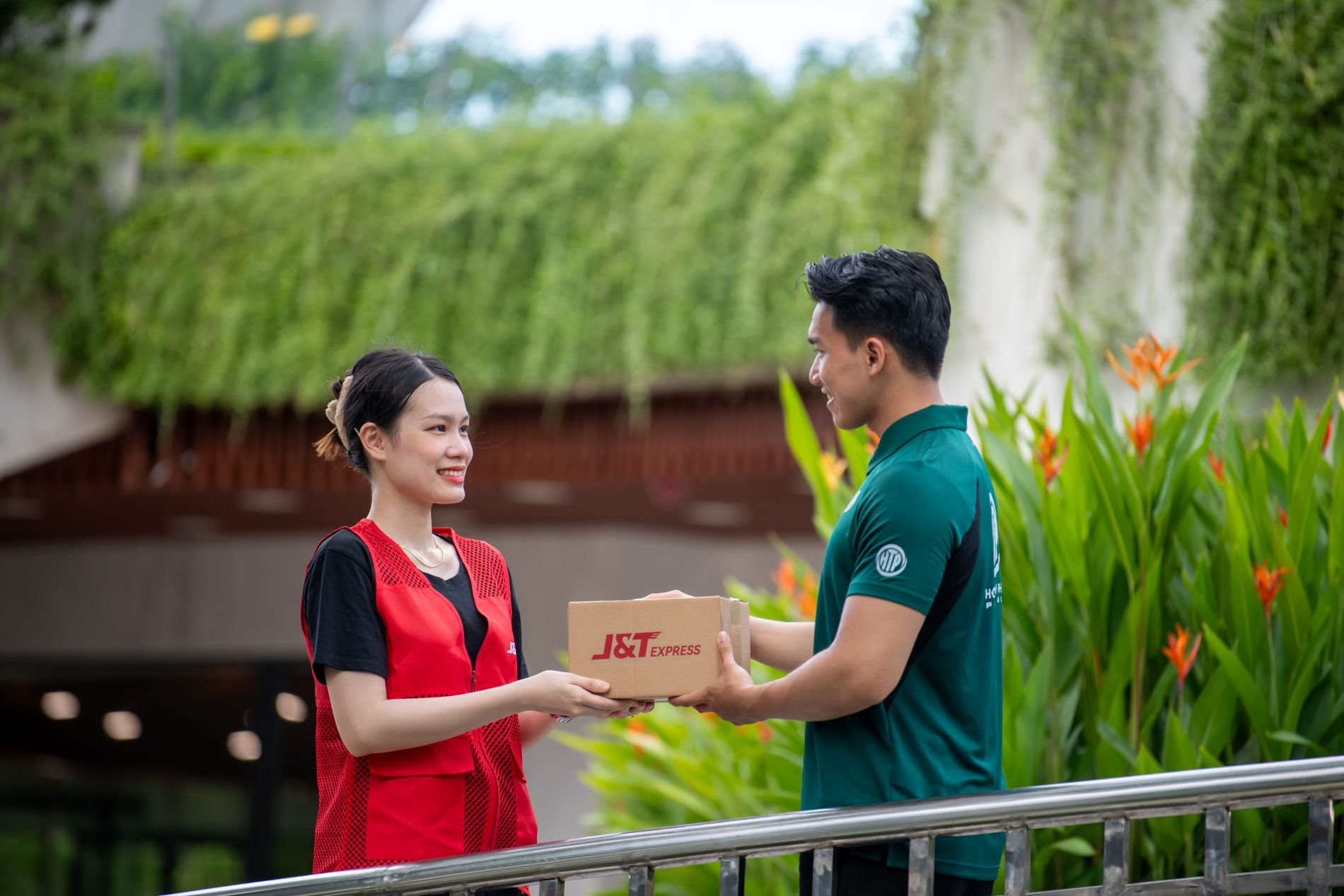 Tết nhẹ tênh nhờ thói quen gửi hàng từ sớm - Ảnh 3