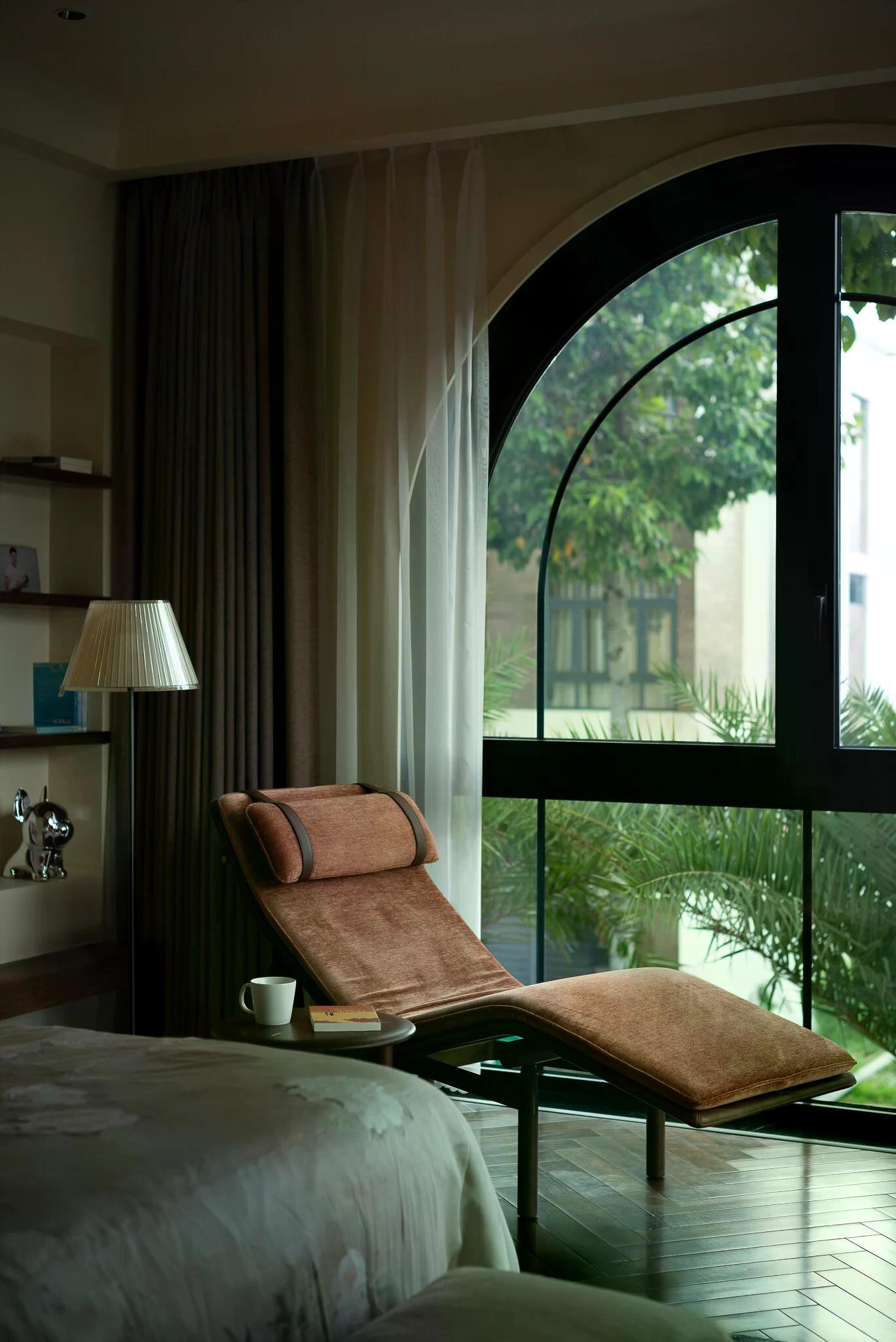 Biệt thự tân cổ điển tối giản, hoàn mình với thiên nhiên - Ảnh 16