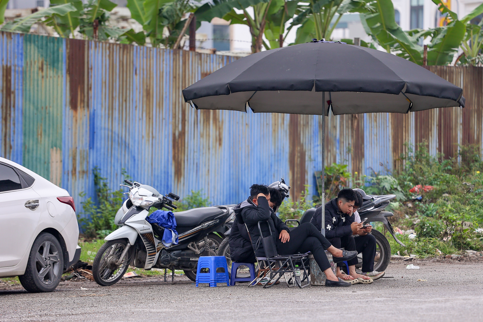 Toàn cảnh 6 toà chung đang rầm rầm xây dựng của MIK tại Nam An Khánh: Giá dự kiến 100 triệu đồng/m2, môi giới cắm chốt xung quanh - Ảnh 5