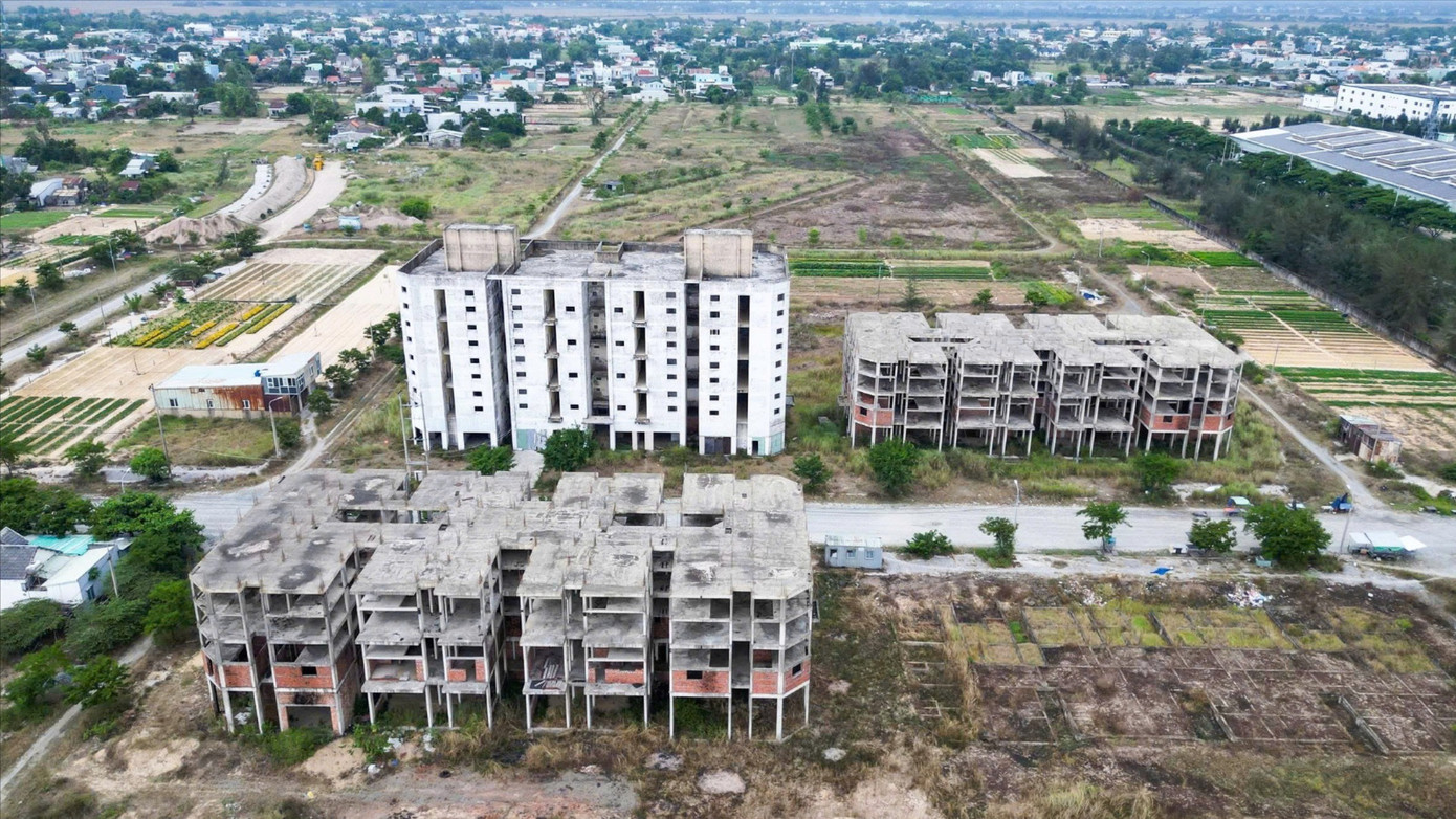 Dự án nhà ở xã hội hơn 700 tỷ đồng bị bỏ hoang - Ảnh 1