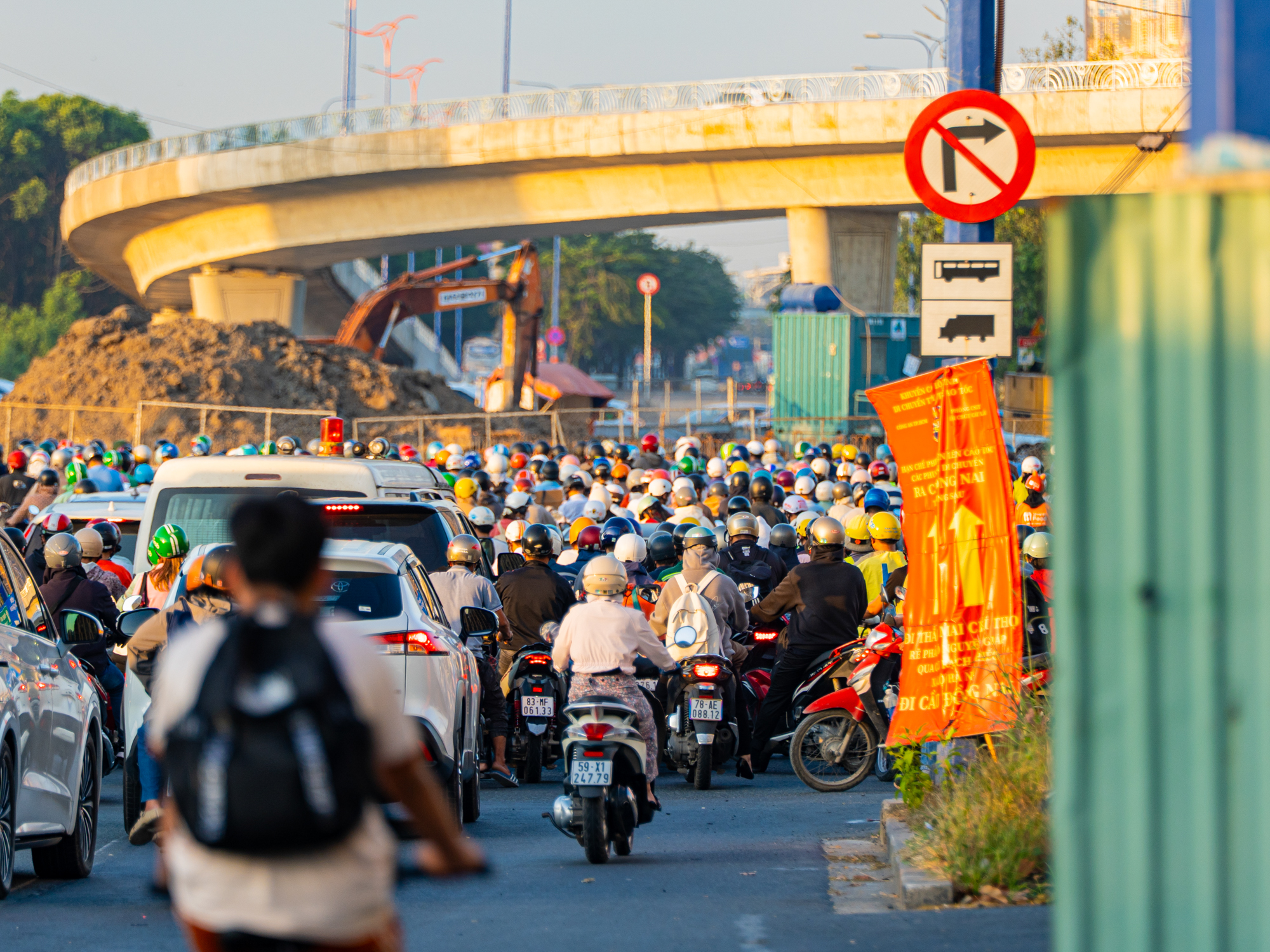 Toàn cảnh nút giao có 2 hầm, 3 tầng, 8 cầu, trị giá 3.400 tỷ ở TP.HCM - Ảnh 5