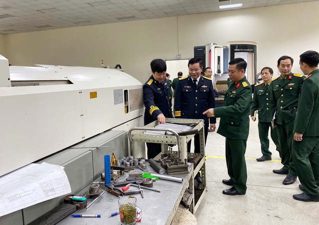 Việt Nam lập thành tích đóng tàu, Bộ Quốc phòng ra chỉ thị: Hé lộ điều làm được với loạt tàu quân sự cỡ lớn - Ảnh 3