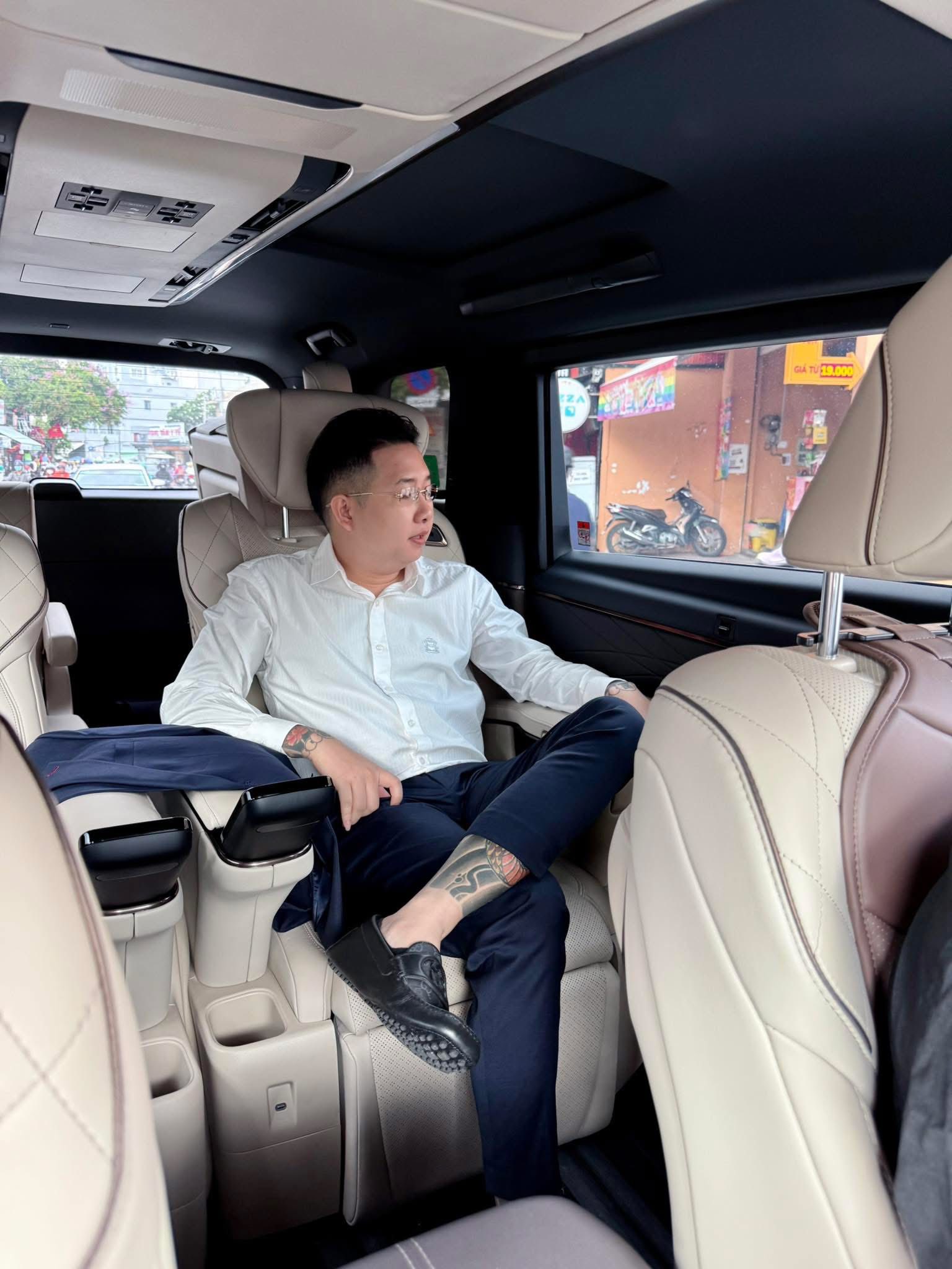 "Thảo Gà" là ai? Sự thật về anh chàng bán quần áo online trở thành CEO chuỗi cửa hàng kim cương chỉ sau 2 năm - Ảnh 8