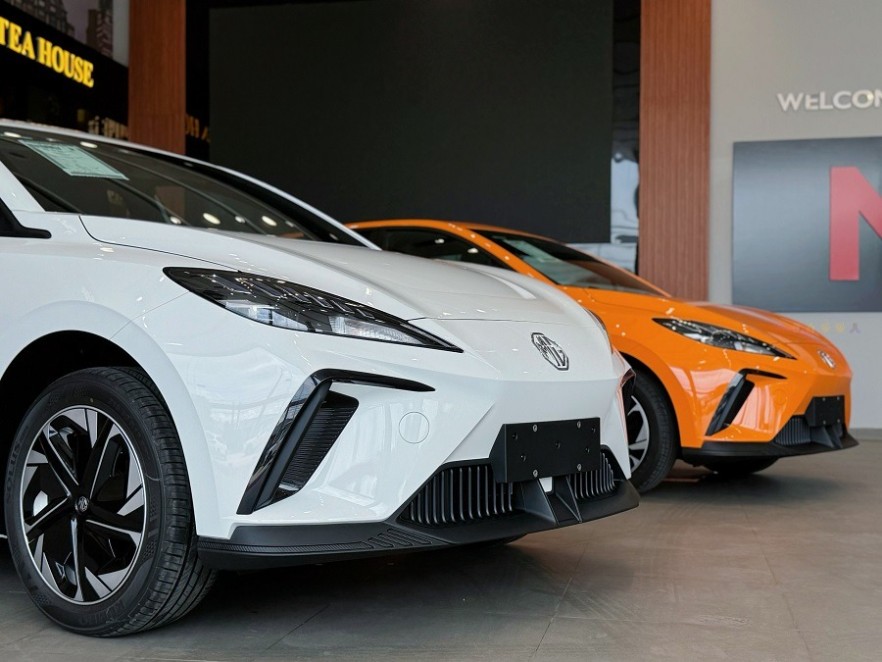 Đại lý xả kho MG4, giảm sốc kỷ lục 328 triệu đồng: Giá thực tế chỉ 620 triệu, rẻ ngang Kia Sonet, đấu Mitsubishi Xforce - Ảnh 3