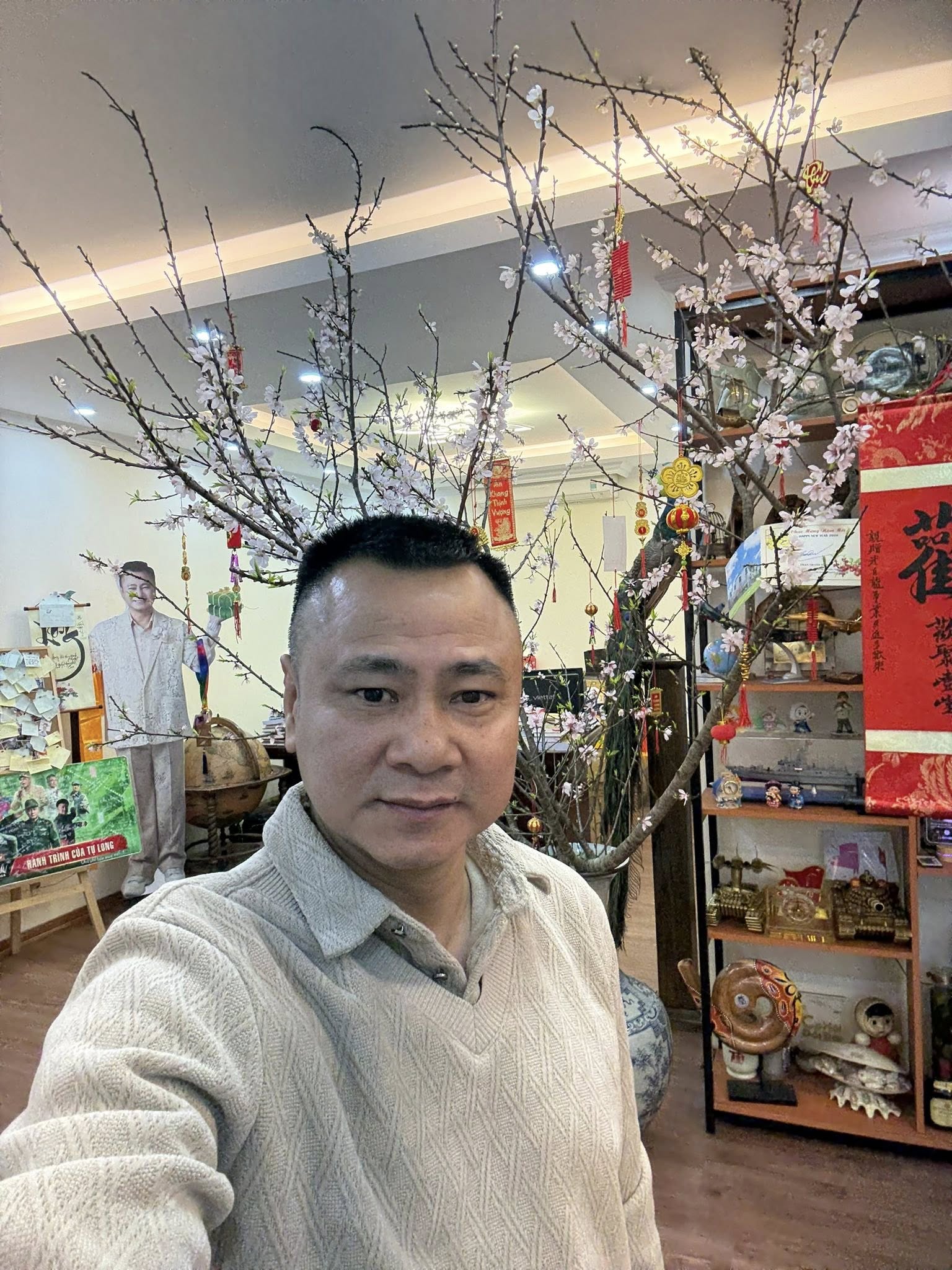 Điều đắt giá nhất trong nhà riêng của NSND Tự Long - Phó Giám đốc Nhà hát chèo Quân đội cận Tết - Ảnh 5