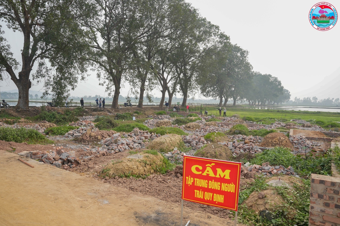 Xây hơn 80 mộ giả để 'giữ chỗ' - Ảnh 9